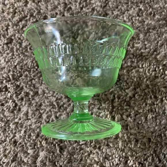 Vintage Hocking Uranium Green Glass Sherbert Glass - Picture 1 of 6